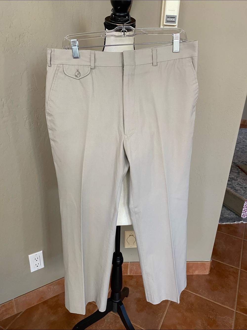 Classic  ladies Beige Dress Pants